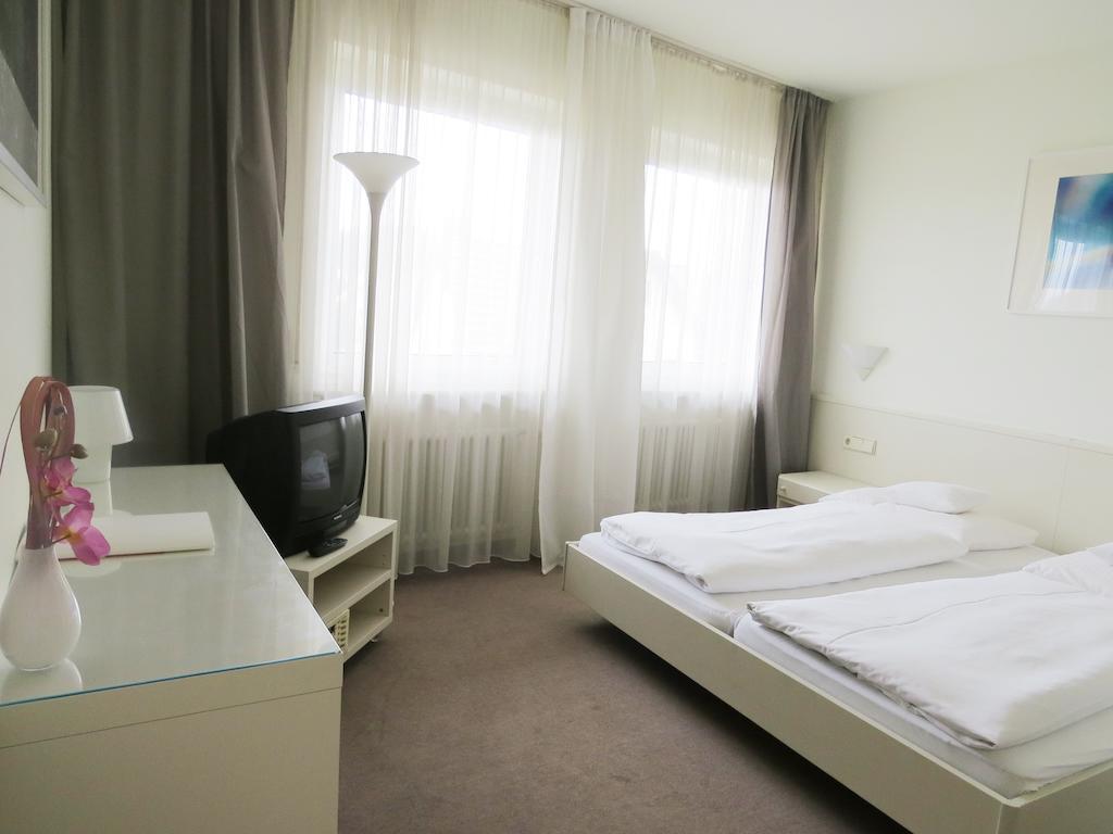 Hotel & Restaurant Die Linde Wangen  Rum bild