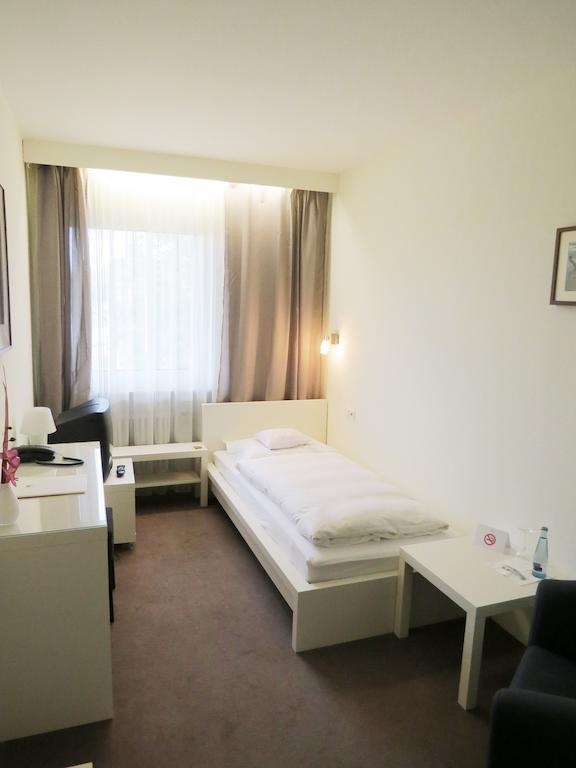 Hotel & Restaurant Die Linde Wangen  Rum bild