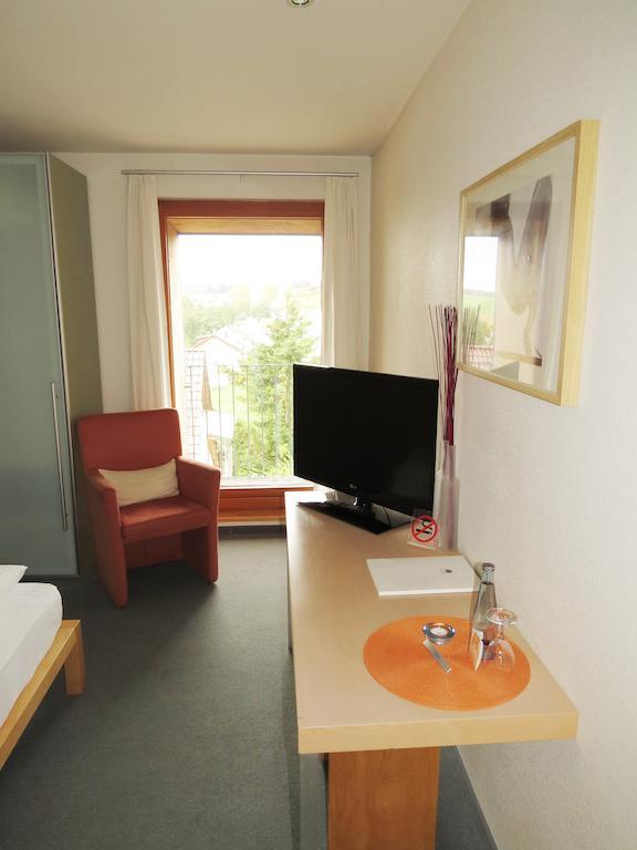 Hotel & Restaurant Die Linde Wangen  Rum bild